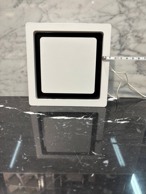 Диффузор на магнитах с вентилятором для потолков ТД100 черно-белый квадратный 100 мм